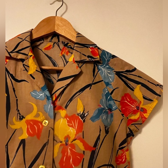 Vintage Hawaiian Blouse - Picture 2 of 3